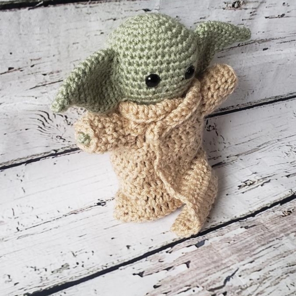 Crochet Baby Yoda Inspired Amigurumi - Picture 6 of 8